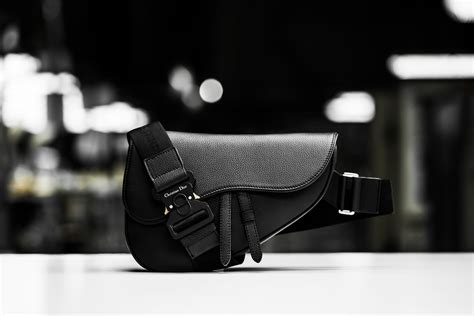 dior saddle bag hardware|dior saddle bag for men.